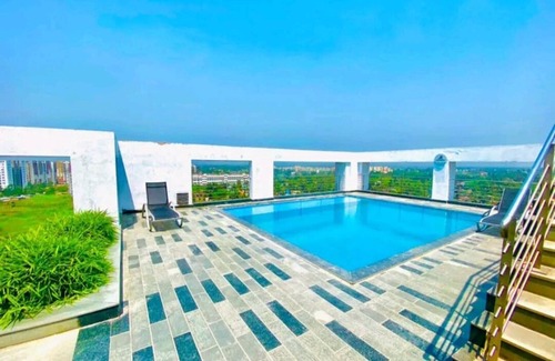 New Town Apartamento | LetsVacay Apts- Get together Parties, Entire Studio Apartment near Airport