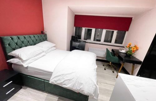 Rayners Lane Casa | Letzi Ensuite Room, 10 Mins Wembley, Fast WiFi