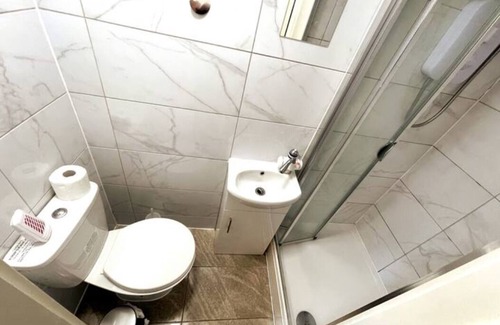 Stonebridge Casa | Letzi private en-suite Room, Near Wembley stadium