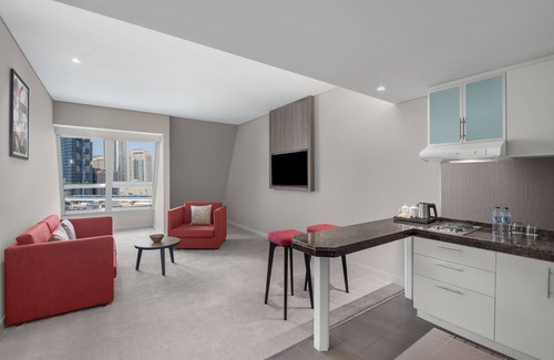 Sheikh Zayed Road Hotel | Leva Hotel and Suites, Mazaya Centre