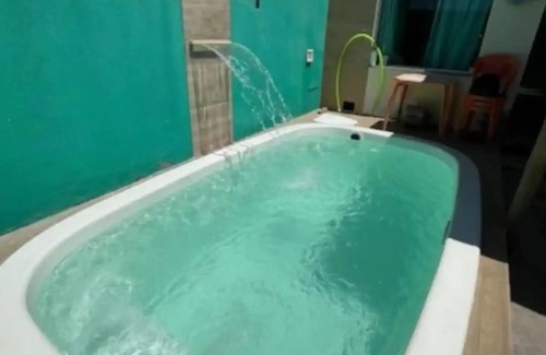 Subae Casa | Leve Toda Família Para Essa Residência Aconchegante com Piscina