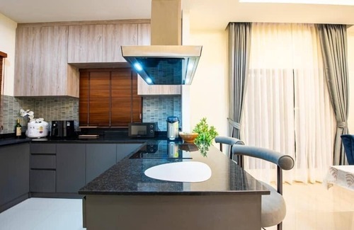 Bang Sare Villa | Level Flow pool villa Pattaya