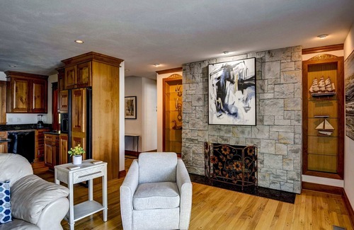 Mandana Casa | Level Lakefront Ranch-West Side Skaneateles Lake