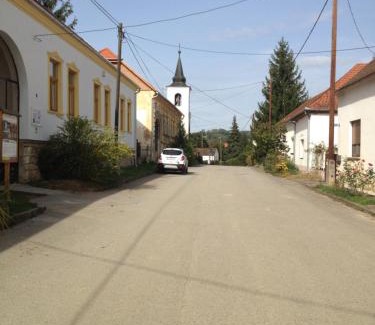 Orfu Casa | Levendula Porta és Pajtaszínház
