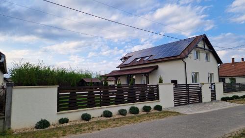 Nyirmeggyes Apartamento | Levendula Vendégház
