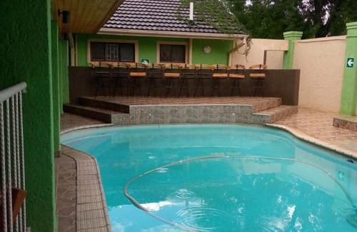 Mahikeng Casa | Lewatle guest lodge
