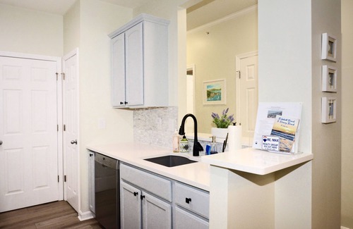 Villages of Five Points Condominio | LEWES RESORT COMMUNITY BEAUTIFUL 2BR2BA CONDO SLEEPS 4 W / AMENITIES