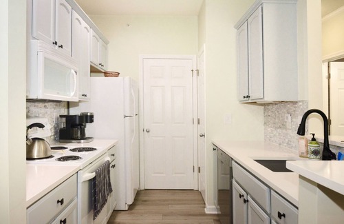 Villages of Five Points Condominio | LEWES RESORT COMMUNITY BEAUTIFUL 2BR2BA CONDO SLEEPS 4 W / AMENITIES