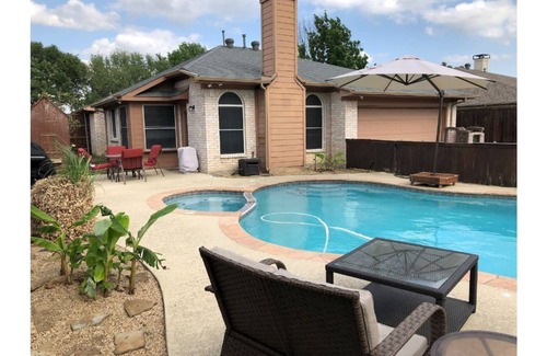 Lewisville Casa | Lewisville -Home Away From Home - Pool/Spa Retreat