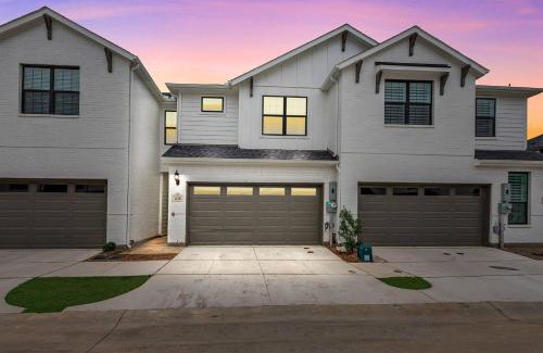 Lewisville Casa | Lewisville Lake Urban Escape