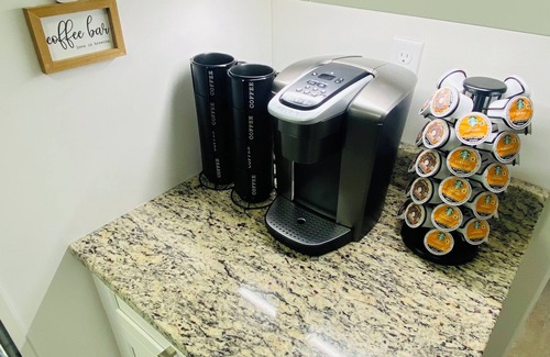 Cumberland Hill Casa | LexFunZone! Fam/Friendly Oasis! Great Park/Neighborhd! Hottub! GameRm! Sleep 8!
