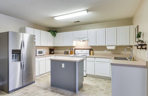 Lexington Casa | Lexington Family Home ~ 9 Mi to Lake Murray!