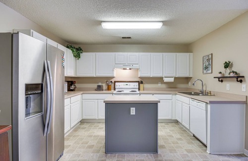 Lexington Casa | Lexington Family Home ~ 9 Mi to Lake Murray!