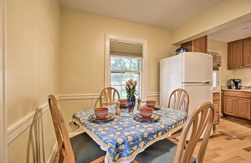 Lexington Cabaña | Lexington Getaway w/ Backyard Deck < 2 Mi to UK!