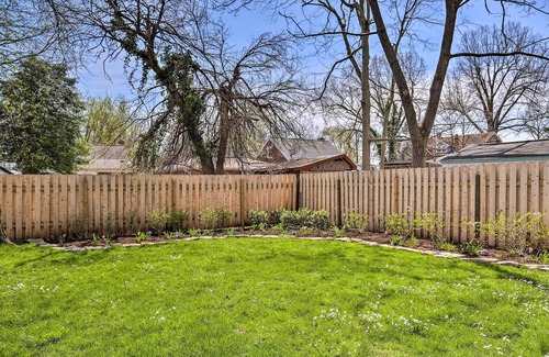 Lexington Cabaña | Lexington Getaway w/ Backyard Deck < 2 Mi to UK!