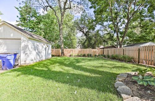 Lexington Casa | Lexington Getaway with Backyard Deck Less Than 2 Mi to UK!