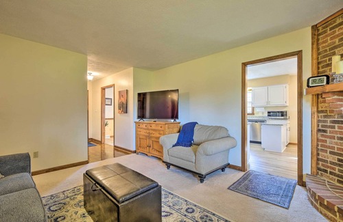 Open Gates Casa | Lexington Home ~ 2 Mi to University of Kentucky!