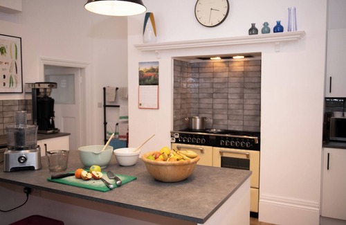 Menai Bridge Casa | Leyburn Lodge offers the perfect retreat for those seeking peace and comfort. The ideal base for exploring the natural beauty of the countryside.