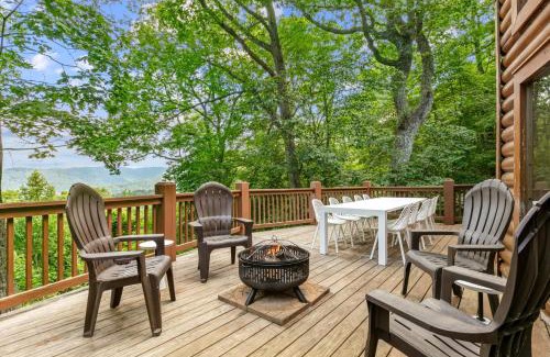 Asheville Casa | Leyland by AvantStay Cabin Mansion w Views