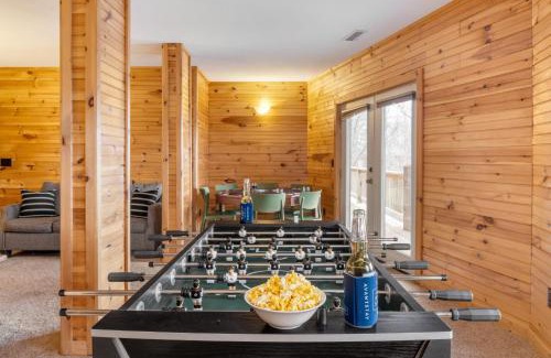 Asheville Casa | Leyland by AvantStay Cabin Mansion w Views