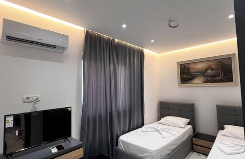 Qender Hotel | Lezet Hotel