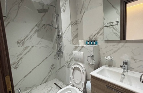 Qender Hotel | Lezet Hotel