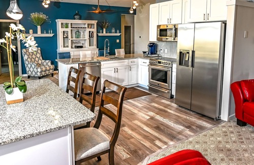 Tri-Cities Casa | Lg House w hermosa vista al río 2 historias, 5bd3bth