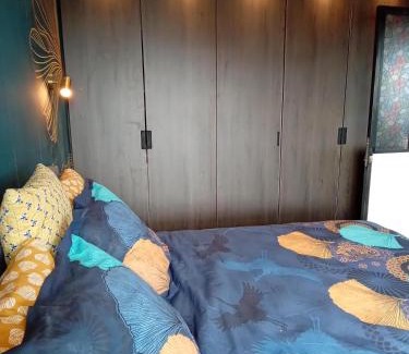 Liege Apartamento | Liège centre Médiacité appartement possible parking terrasse immense 8ème pour 2 personnes