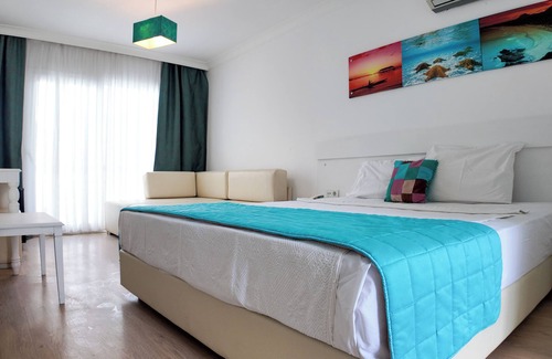 Cesme Complejo | LİZBONİA ÇEŞME OTEL