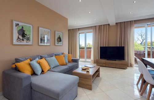 Corfu Town Apartamento | Lia's Home Two