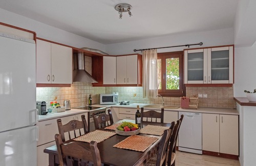 Makry Gialos Apartamento | Liakoto Stonewall House Ground Floor