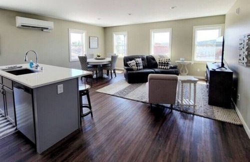 Poulsbo Apartamento | Liberty Bay Loft, Water views!