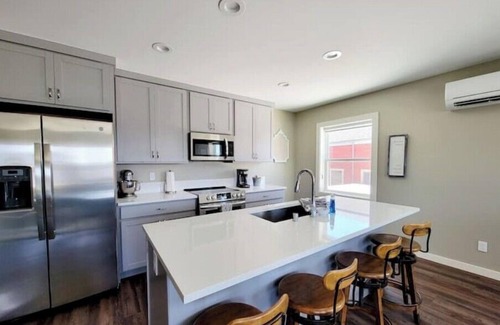 Poulsbo Apartamento | Liberty Bay Loft, Water views!