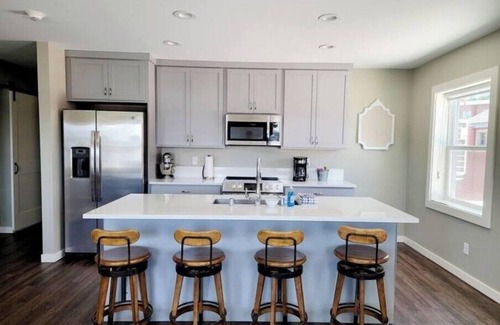 Poulsbo Apartamento | Liberty Bay Loft, Water views!