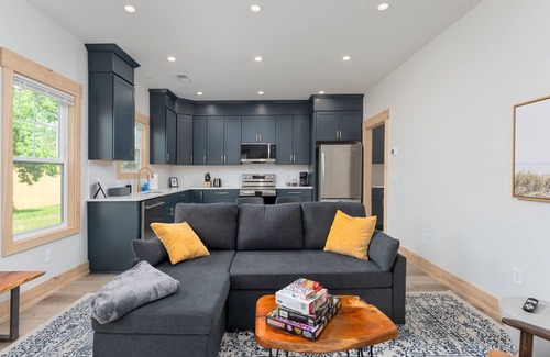 Wilmington Casa | Liberty Belle - Modern & Central