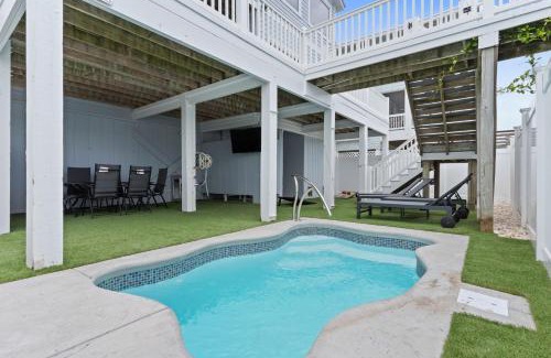 Ocean Isle Beach Casa | License to Chill by Brunswick Vacation Rentals Ocean front with private heated pool