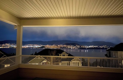 Southwest Mission Casa | Licensed Lakeview 2 bedroom relaxing in Beautiful Kelowna