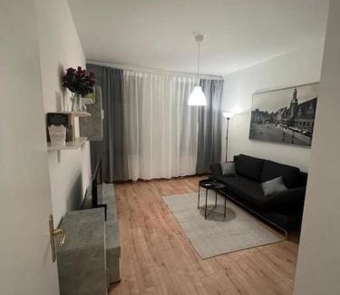 Plagwitz Apartamento | Lichtung Appartement - *WLAN*Netflix*Stadion-Nah*