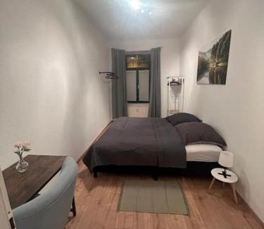Plagwitz Apartamento | Lichtung Appartement - *WLAN*Netflix*Stadion-Nah*