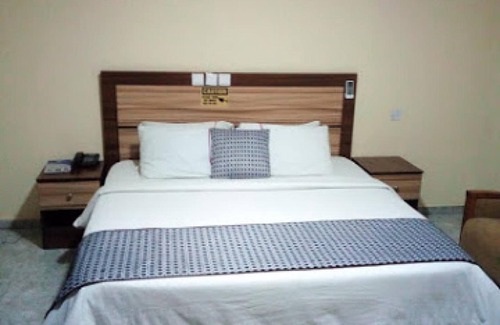 Gwarinpa Estate Hotel | Lois Hotel
