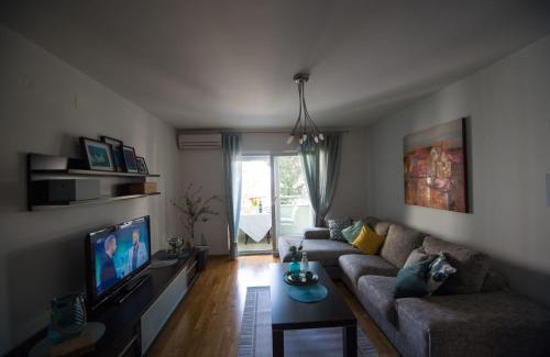 Istok Apartamento | Lidija