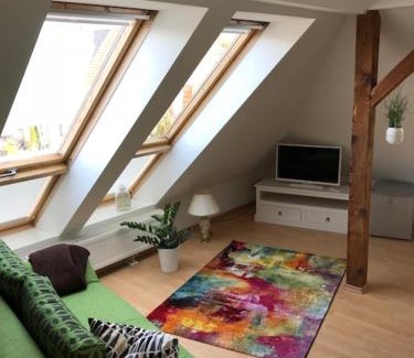 Zwenkau Apartamento | Liebevoll eingerichtete Ferienwohnung im DG