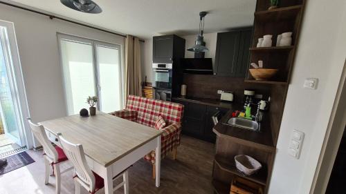 Gelbensande Apartamento | Lieblingszeit im Küstenwald Graal-Müritz