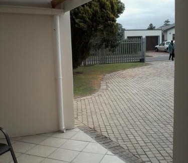 George Casa | Lientjies Overnight