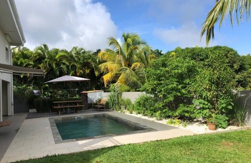 Saint-Joseph Villa | Lieu Calme et Verdoyant Pour se Ressourcer : bas de Villa Avec Piscine Pour 2per