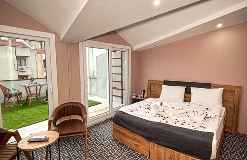 Karsiyaka Hotel | Life Artemis Otel