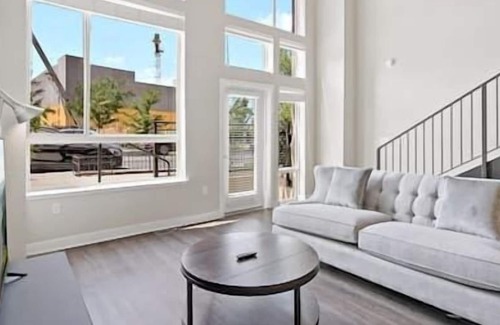 Tysons Apartamento | Life at The Top | Luxury | Loft | Pool | Lifestyle