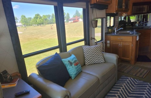 Fort Wayne Casa | Life got SIMPLE! Steps to Franke Park & Zoo!!! Central, yet NATURE at your door!