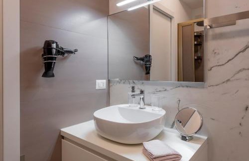 San Vittore Apartamento | Life in pink Love Suite in Design District
