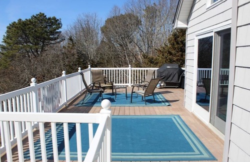 Hampton Bays Casa | Life is a breeze by the bay